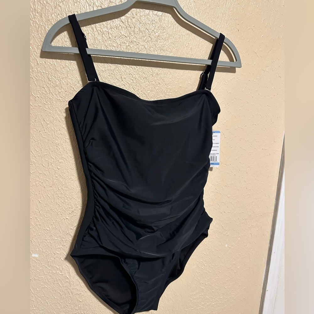 DKNY Swimsuit Size Large One Piece‎ New with tags - Picture 5 of 11